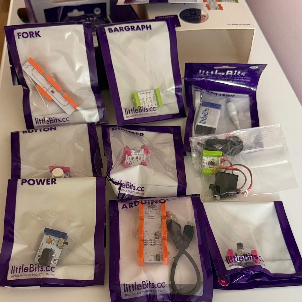 LittleBits Arduino Coding Kit with 8 Modules - Picture 7 of 7